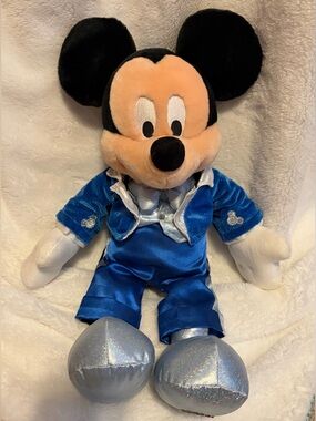 Disney Mickey Mouse Dream Friends 18” Plush